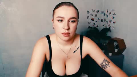 Jolia online show from 11/12/25, 10:04