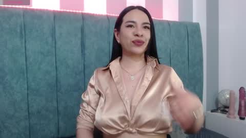 Julieta online show from 12/05/24, 02:44