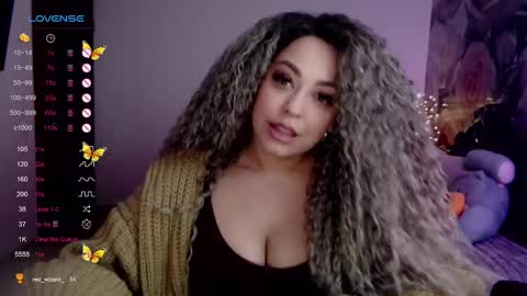 _just_a_queen_3 online show from 02/13/25, 05:54