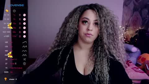 _just_a_queen_3 online show from 02/14/25, 09:45