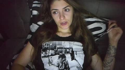 Snapshot of _just_a_simple_girl chatting on 12/10/24, 01:22 _just_a_simple_girl online show from 12/10/24, 01:22