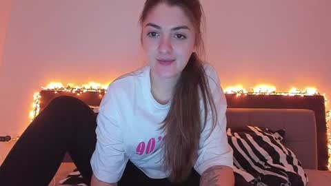 Snapshot of _just_a_simple_girl chatting on 01/11/25, 12:07 _just_a_simple_girl online show from 01/11/25, 12:07