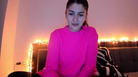 Snapshot of _just_a_simple_girl chatting on 01/21/25, 12:29 _just_a_simple_girl online show from 01/21/25, 12:29