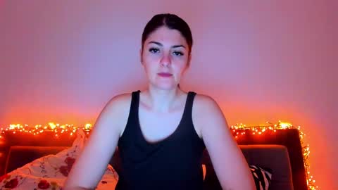 Snapshot of _just_a_simple_girl chatting on 03/07/25, 11:07 _just_a_simple_girl online show from 03/07/25, 11:07
