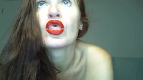 KAPELKA   online show from 09/27/25, 03:00