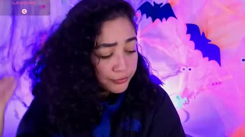 Snapshot of _kat_1 chatting on 10/21/25, 01:17 online show from 10/21/25, 01:17