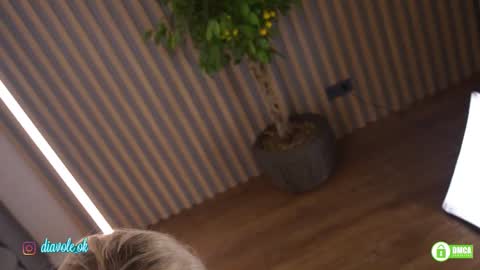 Kate online show from 10/24/25, 02:46