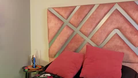 kelly online show from 11/19/25, 01:22