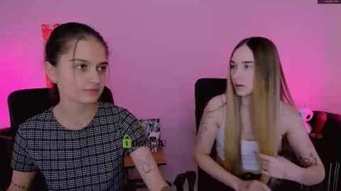 _kellykitten_ online show from 12/14/25, 09:36