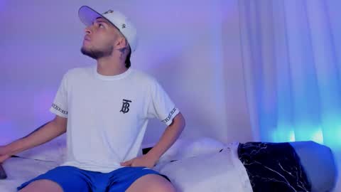    online show from 10/12/25, 10:47