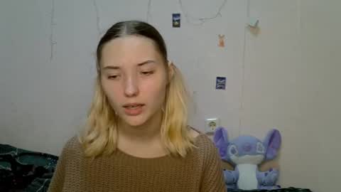 Snapshot of _kikiclark_ chatting on 09/08/25, 08:19 _kikiclark_ online show from 09/08/25, 08:19