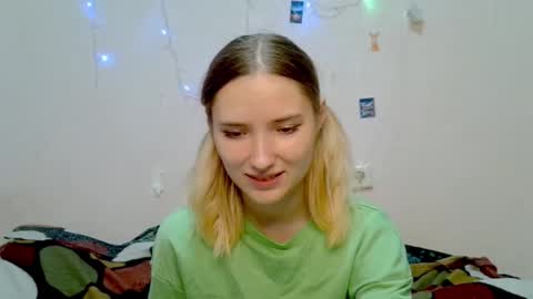 Snapshot of _kikiclark_ chatting on 09/28/25, 08:47 _kikiclark_ online show from 09/28/25, 08:47