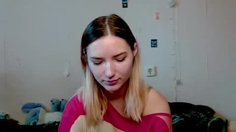 Snapshot of _kikiclark_ chatting on 10/12/25, 08:35 _kikiclark_ online show from 10/12/25, 08:35