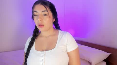 Snapshot of _kimtorres_1 chatting on 04/04/26, 04:33 _kimtorres_1 online show from 04/04/26, 04:33