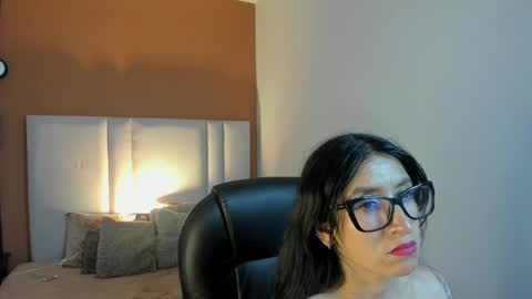 Kiraaaa 0 online show from 04/19/26, 05:56