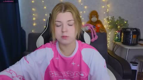 Molly   Emily online show from 03/04/26, 11:49