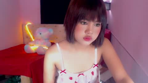 Snapshot of _kittyk7 chatting on 06/20/26, 12:19 bugrang online show from 06/20/26, 12:19