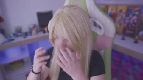 kitty online show from 02/14/25, 06:51