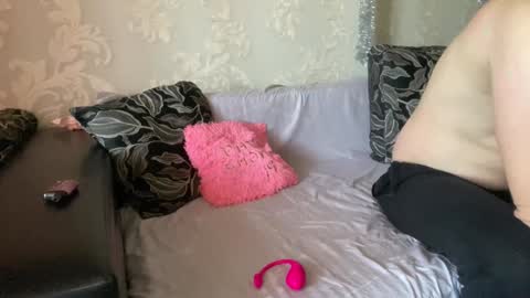 Snapshot of _krisvanessa_ chatting on 01/15/25, 10:06 krisvanessa online show from 01/15/25, 10:06