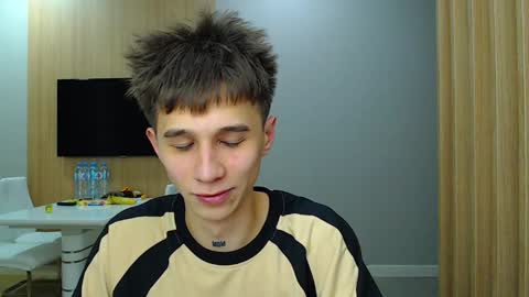 Snapshot of _kurt chatting on 12/08/24, 07:11 Kurt online show from 12/08/24, 07:11