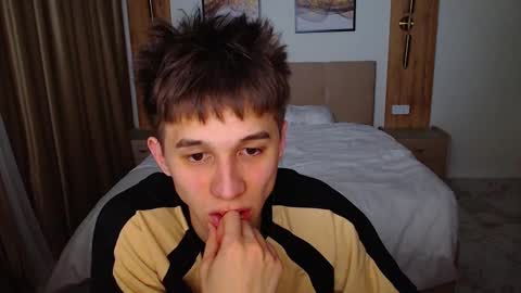 Snapshot of _kurt chatting on 03/05/25, 12:59 Kurt online show from 03/05/25, 12:59