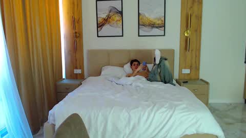 Snapshot of _kurt chatting on 03/09/25, 06:17 Kurt online show from 03/09/25, 06:17