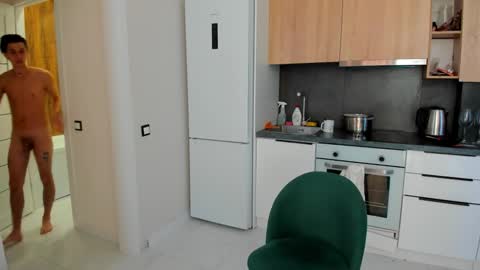 Snapshot of _kurt chatting on 09/20/25, 04:35 Kurt online show from 09/20/25, 04:35