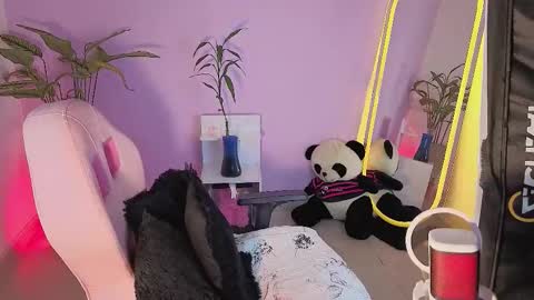 Kylie online show from 09/25/25, 11:19