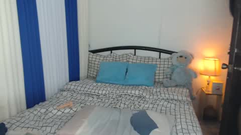 Kylie online show from 02/15/25, 02:33