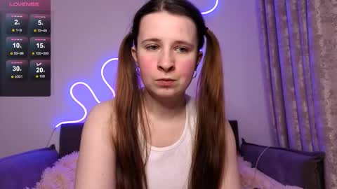 _kylle_ online show from 11/23/25, 07:46