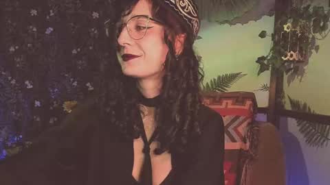 Snapshot of _lady_luna_ chatting on 02/26/25, 12:16 Lady Luna online show from 02/26/25, 12:16