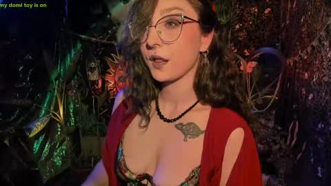 Snapshot of _lady_luna_ chatting on 05/14/26, 10:27 Lady Luna online show from 05/14/26, 10:27