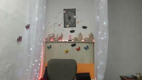 SANDRA online show from 10/31/25, 06:03