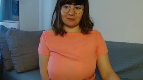 Snapshot of _lalilu_ chatting on 12/08/24, 09:24 _lalilu_ online show from 12/08/24, 09:24