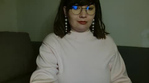 Snapshot of _lalilu_ chatting on 12/27/24, 04:47 _lalilu_ online show from 12/27/24, 04:47