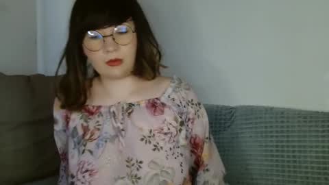 Snapshot of _lalilu_ chatting on 01/08/25, 06:09 _lalilu_ online show from 01/08/25, 06:09