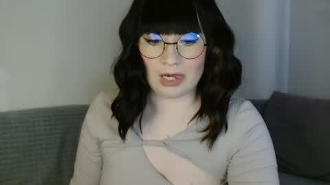 Snapshot of _lalilu_ chatting on 01/17/25, 11:06 _lalilu_ online show from 01/17/25, 11:06