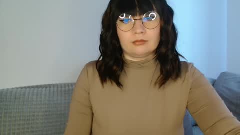 Snapshot of _lalilu_ chatting on 02/17/25, 05:04 _lalilu_ online show from 02/17/25, 05:04