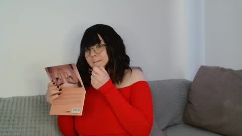 Snapshot of _lalilu_ chatting on 02/22/25, 05:44 _lalilu_ online show from 02/22/25, 05:44