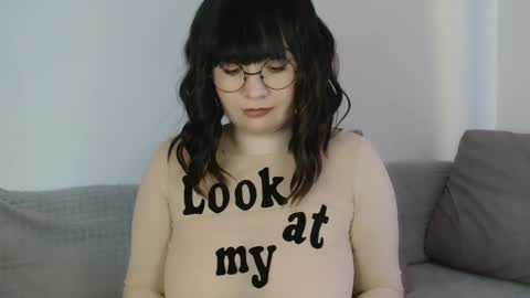 Snapshot of _lalilu_ chatting on 03/03/25, 11:33 _lalilu_ online show from 03/03/25, 11:33