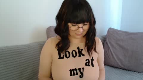 Snapshot of _lalilu_ chatting on 09/22/25, 12:07 _lalilu_ online show from 09/22/25, 12:07