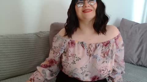 Snapshot of _lalilu_ chatting on 09/24/25, 01:14 _lalilu_ online show from 09/24/25, 01:14