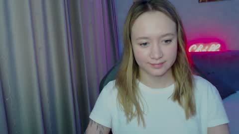 _lalune_ online show from 01/08/25, 06:31