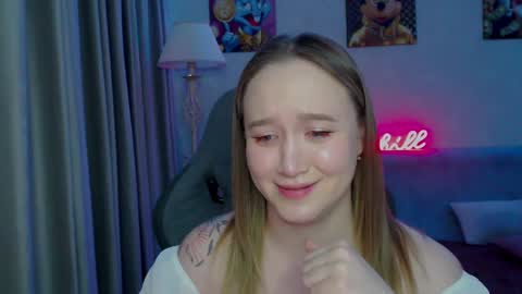 _lalune_ online show from 02/17/25, 05:21