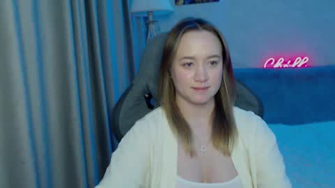 _lalune_ online show from 02/25/25, 01:20