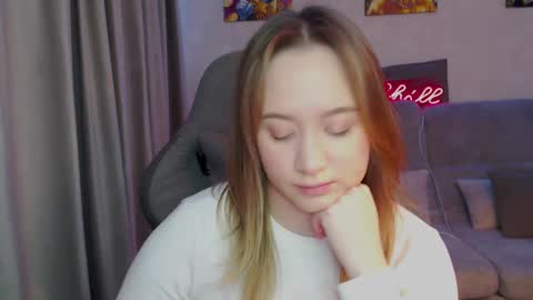 _lalune_ online show from 03/03/25, 03:08