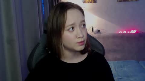 _lalune_ online show from 10/04/25, 04:49