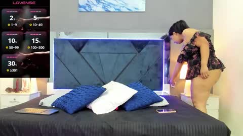 Lauralove online show from 09/24/25, 08:45