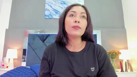 Lauralove online show from 10/15/25, 04:29