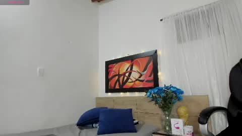 Lauralove online show from 07/08/26, 11:20